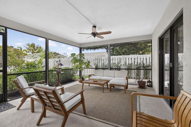 2583 W Carandis Road, West Palm Beach, FL 33406