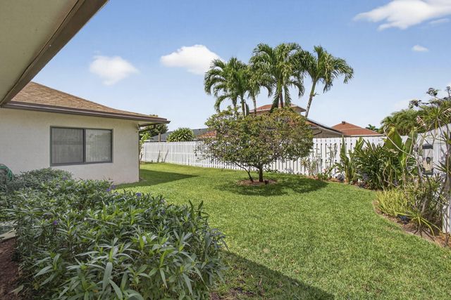 2583 W Carandis Road, West Palm Beach, FL 33406