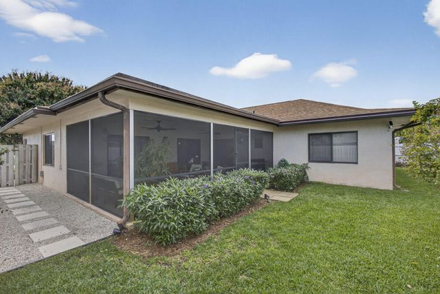 2583 W Carandis Road, West Palm Beach, FL 33406