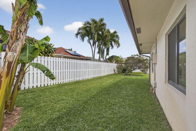 2583 W Carandis Road, West Palm Beach, FL 33406