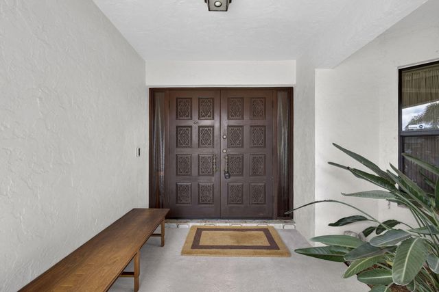 2583 W Carandis Road, West Palm Beach, FL 33406