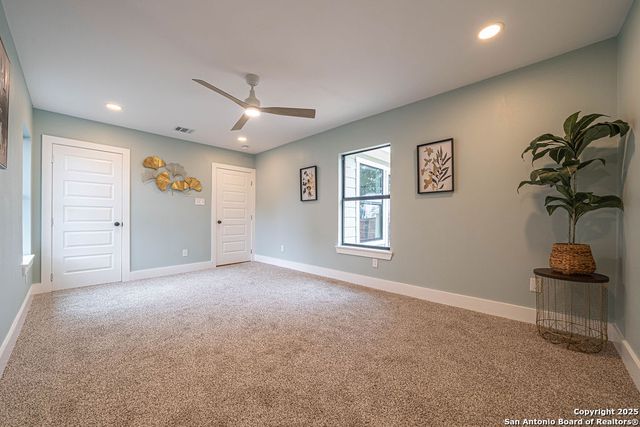 162 NEW HAVEN DR, San Antonio, TX 78209