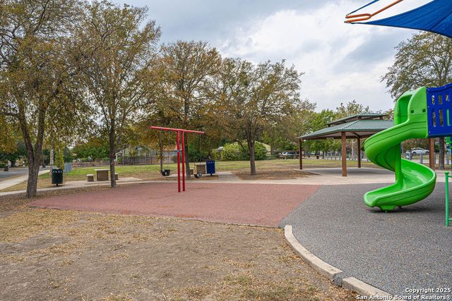 162 NEW HAVEN DR, San Antonio, TX 78209