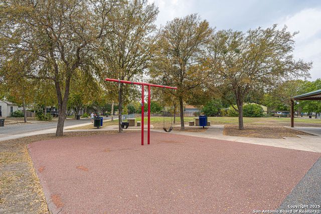 162 NEW HAVEN DR, San Antonio, TX 78209