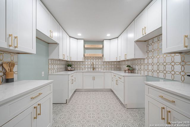 162 NEW HAVEN DR, San Antonio, TX 78209