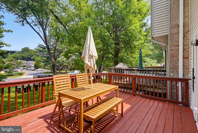 14 COUNTY CT, Gaithersburg, MD 20878