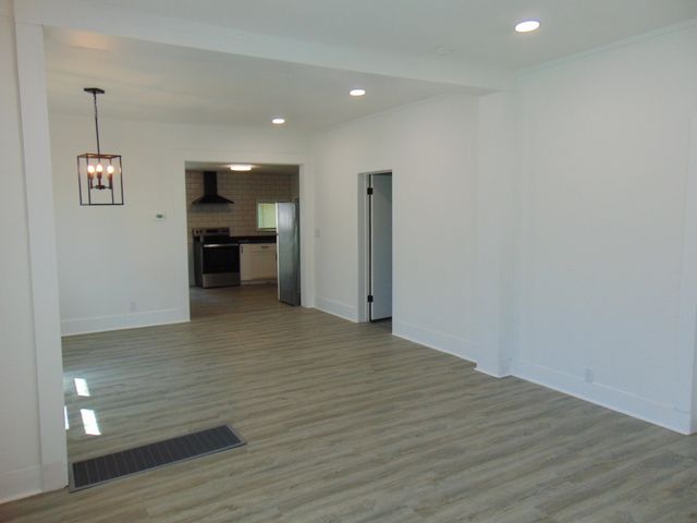 1657 S Gold, Wichita, KS 67213