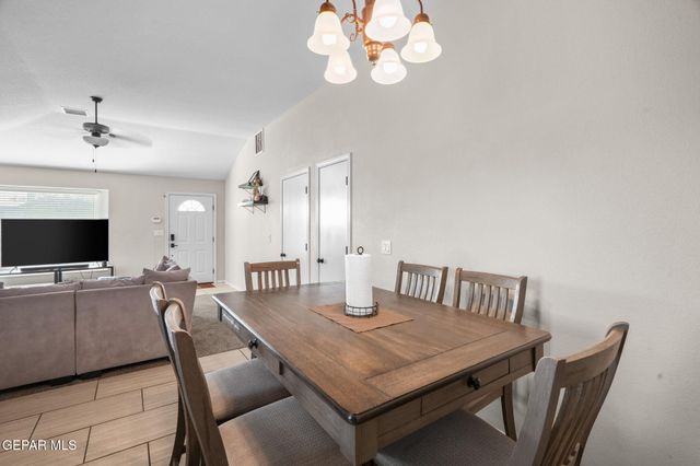 11729 Flor Celosia, Socorro, TX 79927
