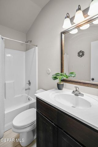 11729 Flor Celosia, Socorro, TX 79927