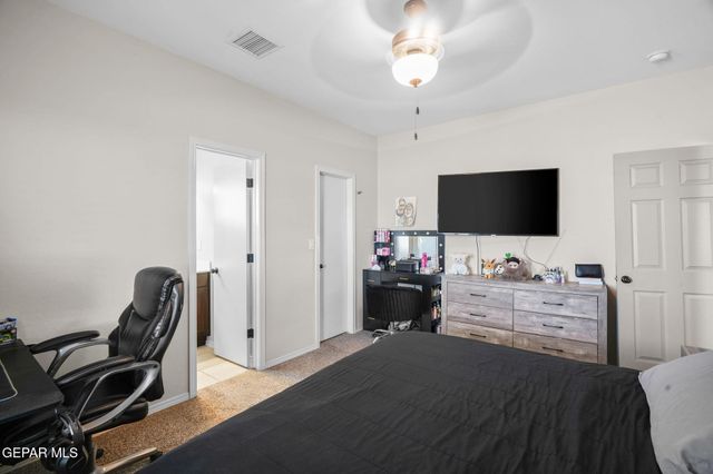 11729 Flor Celosia, Socorro, TX 79927
