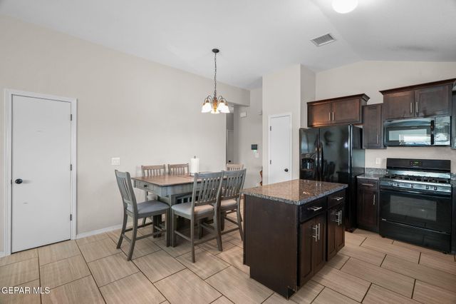 11729 Flor Celosia, Socorro, TX 79927