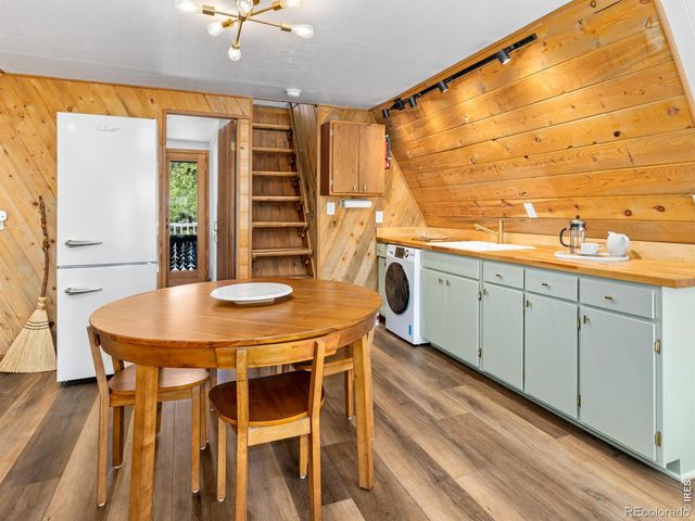13 Ridgewood Lane, Estes Park, CO 80517