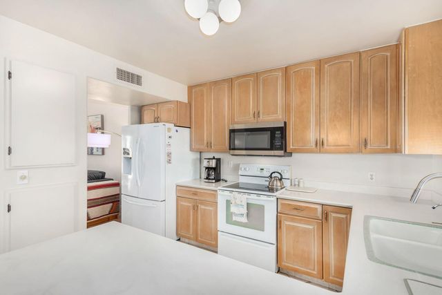 220 N 22nd Place Unit 1109, Mesa, AZ 85213