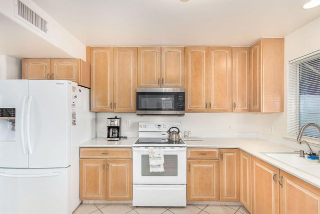 220 N 22nd Place Unit 1109, Mesa, AZ 85213