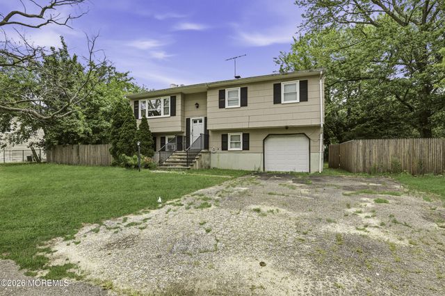 1181 Manor Drive, Lakewood, NJ 08701