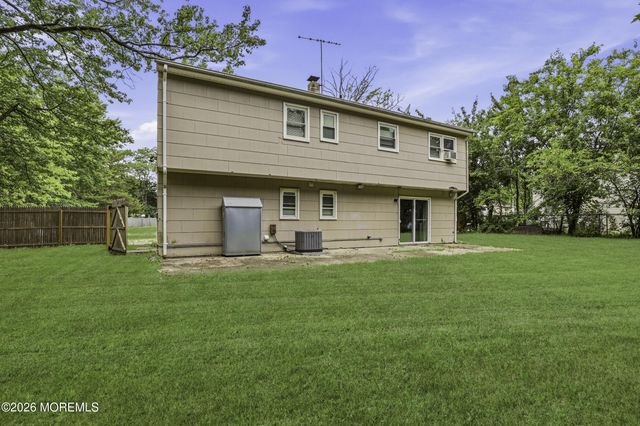 1181 Manor Drive, Lakewood, NJ 08701
