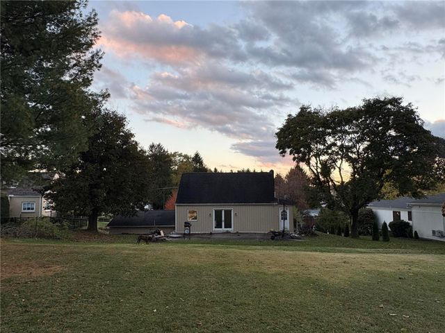 2859 Grandview Dr, Hampton, PA 15101