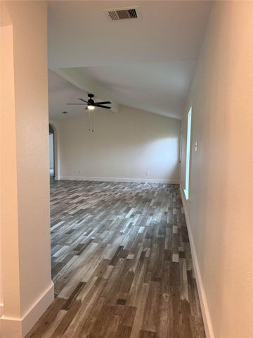 8419 Hannah Road, Cove, TX 77523