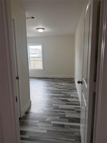 8419 Hannah Road, Cove, TX 77523