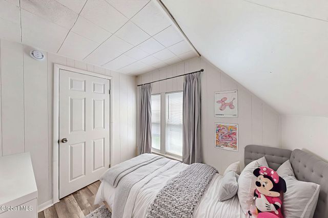 12 Chestnut Street, Rensselaer, NY 12144