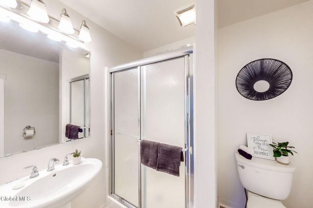 12 Chestnut Street, Rensselaer, NY 12144