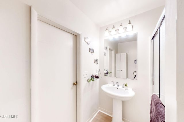 12 Chestnut Street, Rensselaer, NY 12144