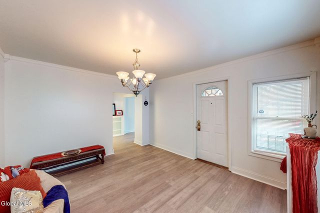 12 Chestnut Street, Rensselaer, NY 12144