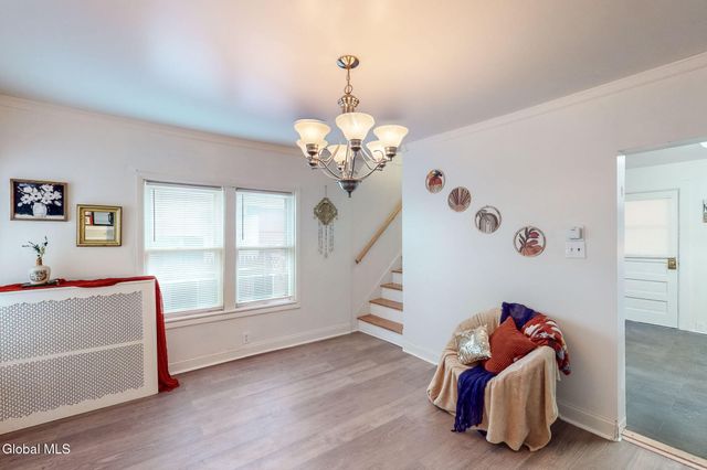 12 Chestnut Street, Rensselaer, NY 12144