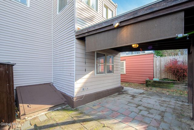 12 Chestnut Street, Rensselaer, NY 12144