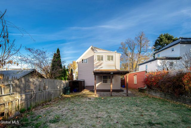 12 Chestnut Street, Rensselaer, NY 12144