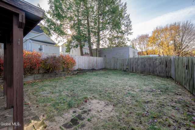 12 Chestnut Street, Rensselaer, NY 12144