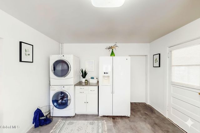 12 Chestnut Street, Rensselaer, NY 12144