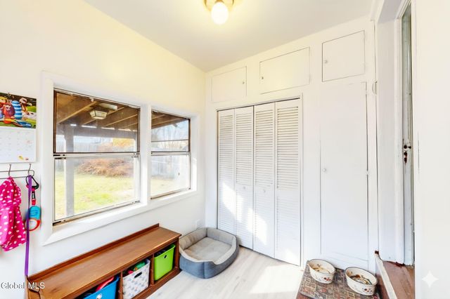 12 Chestnut Street, Rensselaer, NY 12144