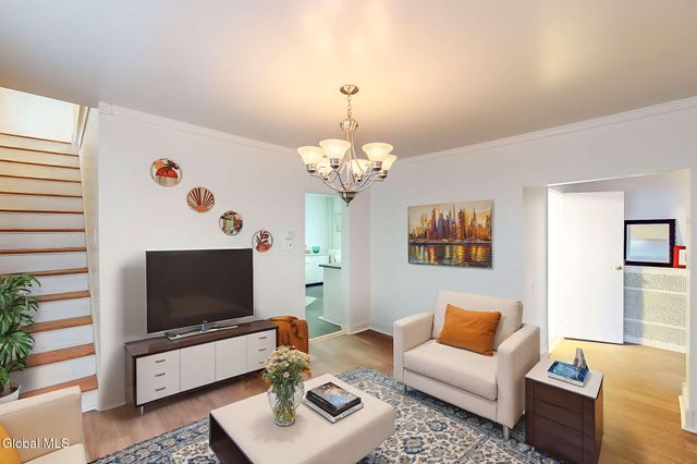 12 Chestnut Street, Rensselaer, NY 12144