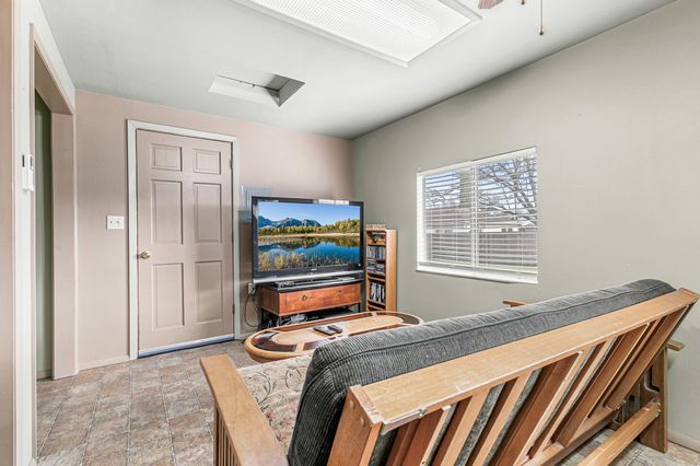 925 Winchester Avenue, Medford, OR 97501