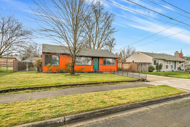 925 Winchester Avenue, Medford, OR 97501