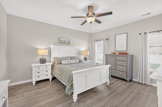 820 Niles Wood Way, Murfreesboro, TN 37129