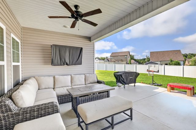 820 Niles Wood Way, Murfreesboro, TN 37129
