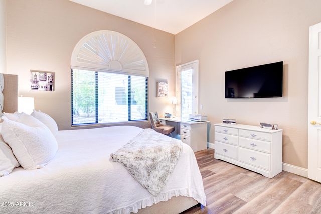 20802 N GRAYHAWK Drive 1045, Scottsdale, AZ 85255