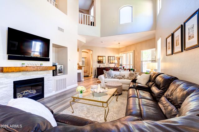 20802 N GRAYHAWK Drive 1045, Scottsdale, AZ 85255