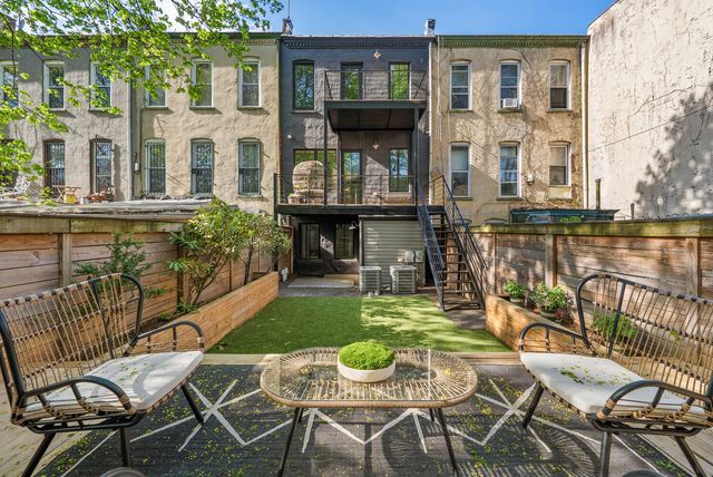 614 DECATUR Street, New York City, NY 11233