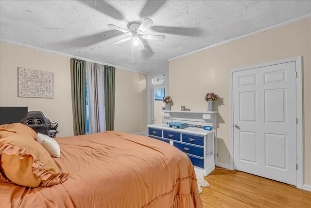 412 E Harp St, Manchester, TN 37355