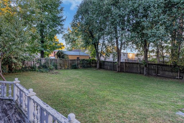 412 E Harp St, Manchester, TN 37355