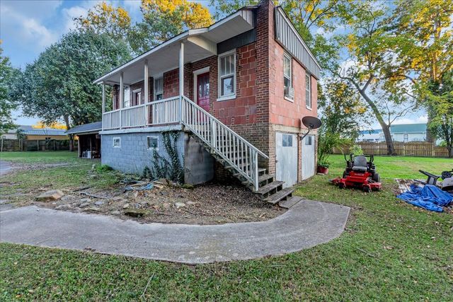 412 E Harp St, Manchester, TN 37355