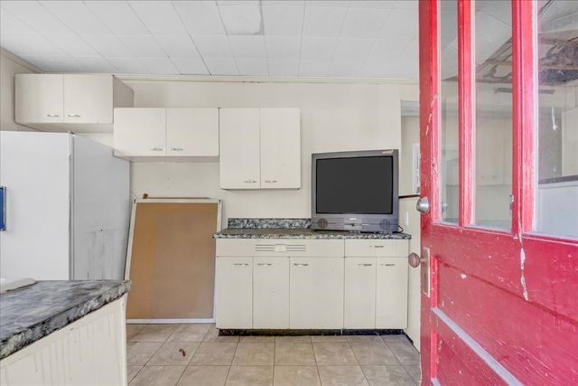 412 E Harp St, Manchester, TN 37355