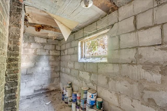 412 E Harp St, Manchester, TN 37355