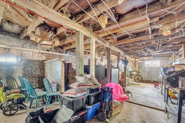 412 E Harp St, Manchester, TN 37355