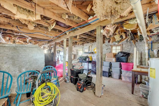 412 E Harp St, Manchester, TN 37355