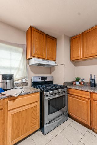 1106 N West Street, Visalia, CA 93291