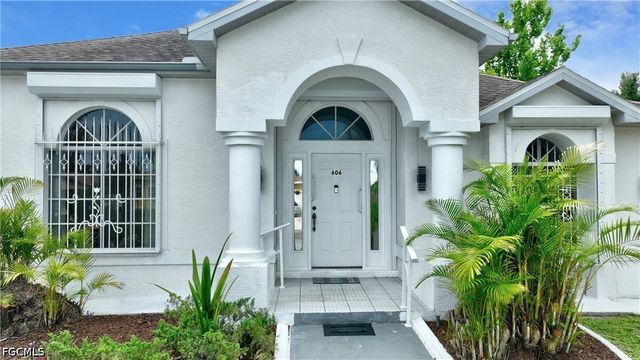 606 Lincoln AVE, Lehigh Acres, FL 33972